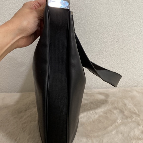 GUCCI Vintage All Leather Shoulder Bag 💯 Authentic “With “G” Clasps EUC - Picture 6 of 17